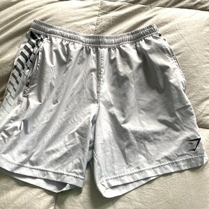 Gymshark Sport Stripe 7" Shorts - Light Grey Large